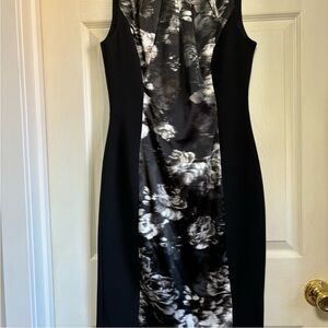 🐾 Black and Gray Floral Dress from New York & Company Dress Size: 2 🐾